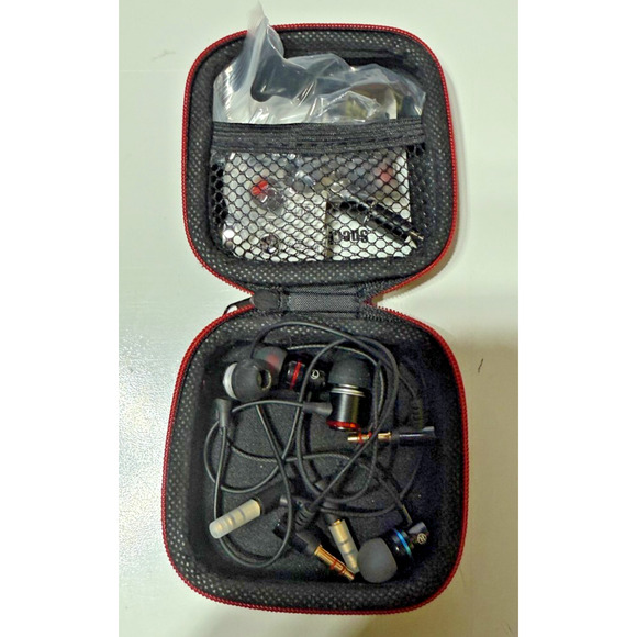 Stereo Earbuds for Oculus Quest 2 /‎ VR Headset – Dual 3.5mm– w/ Case & Adapters - Picture 4 of 9